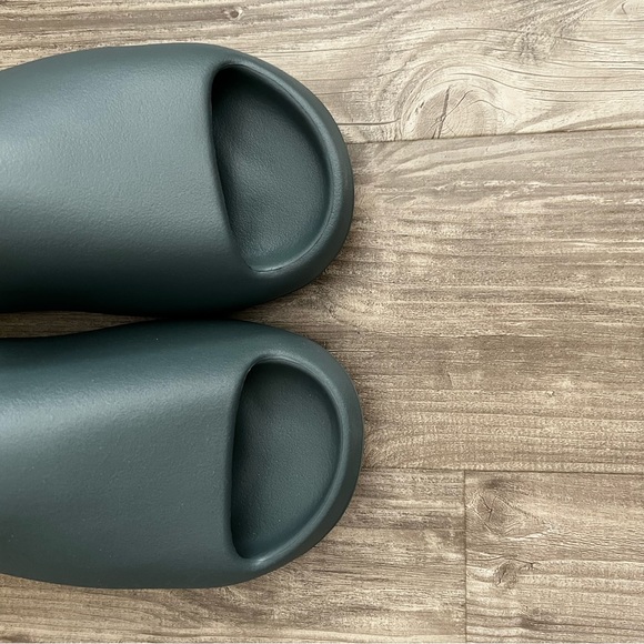 YEEZY SLIDE Slate Marine - Picture 4 of 7